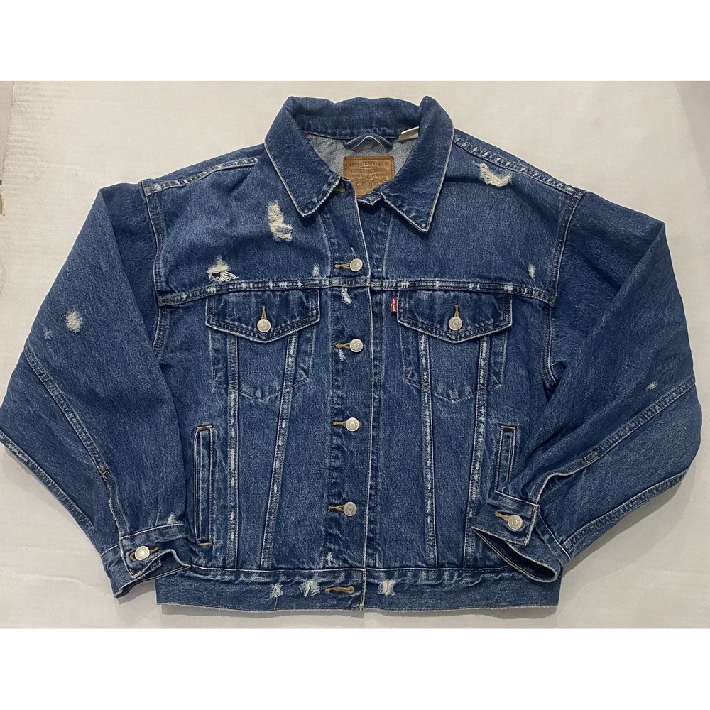 Women's Levi's Premium Denim Trucker Jacket. Medium